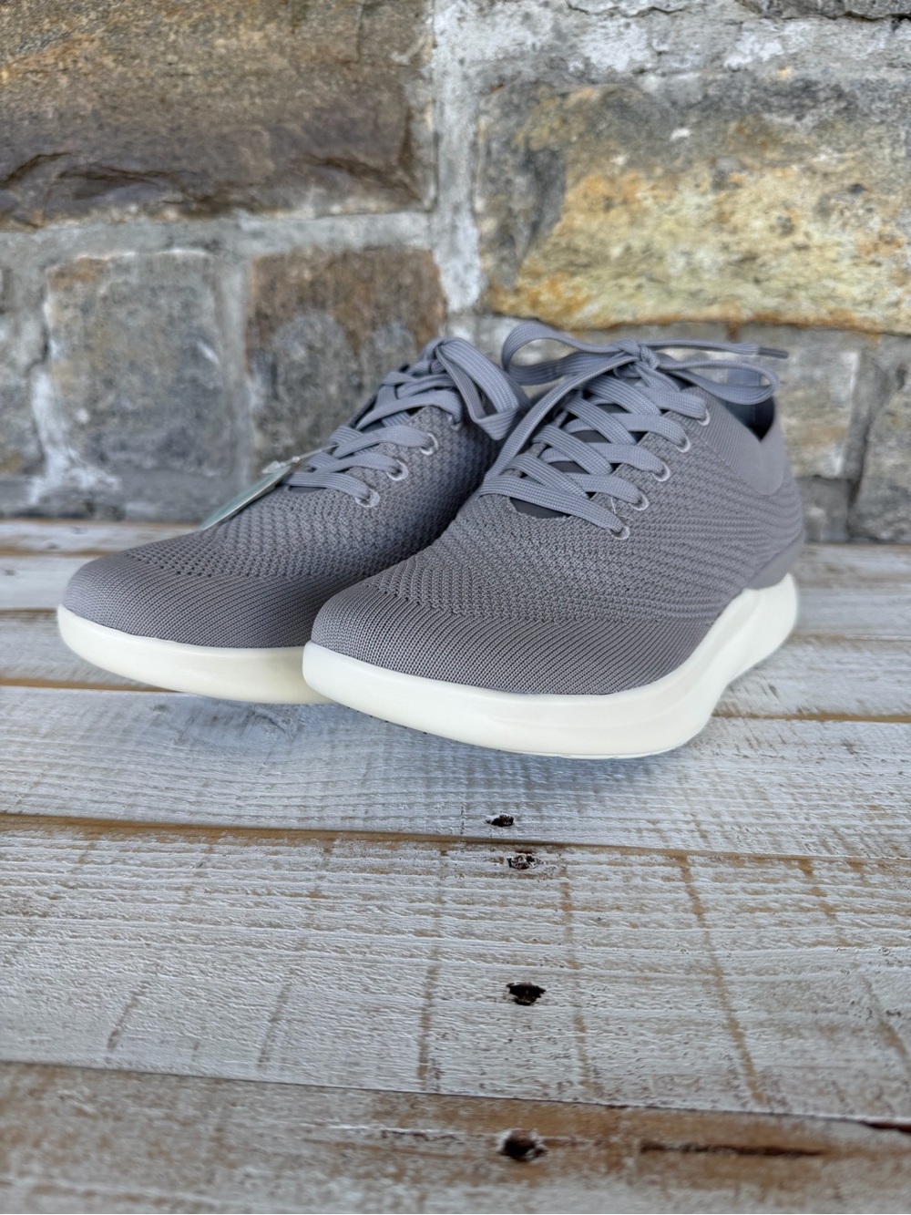Moshn Women’s Gray Knit Lace-Up Sneakers with Cushioned White Sole-NWT
